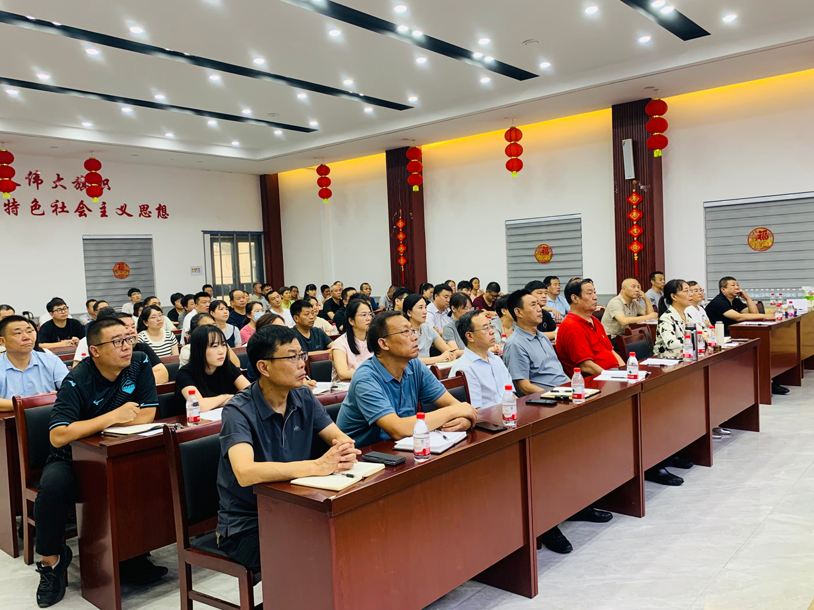 河南鴻宸建設(shè)有限公司開展全員培訓